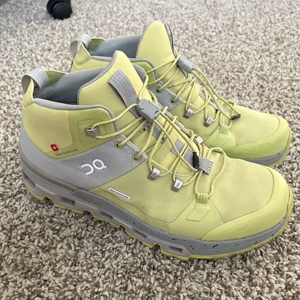 Size 8 / On Running Cloudrock Waterproof Hiking Boots - Picture 2 of 11